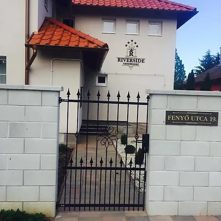 Riverside Vendeghaz Σπίτι διακοπών *